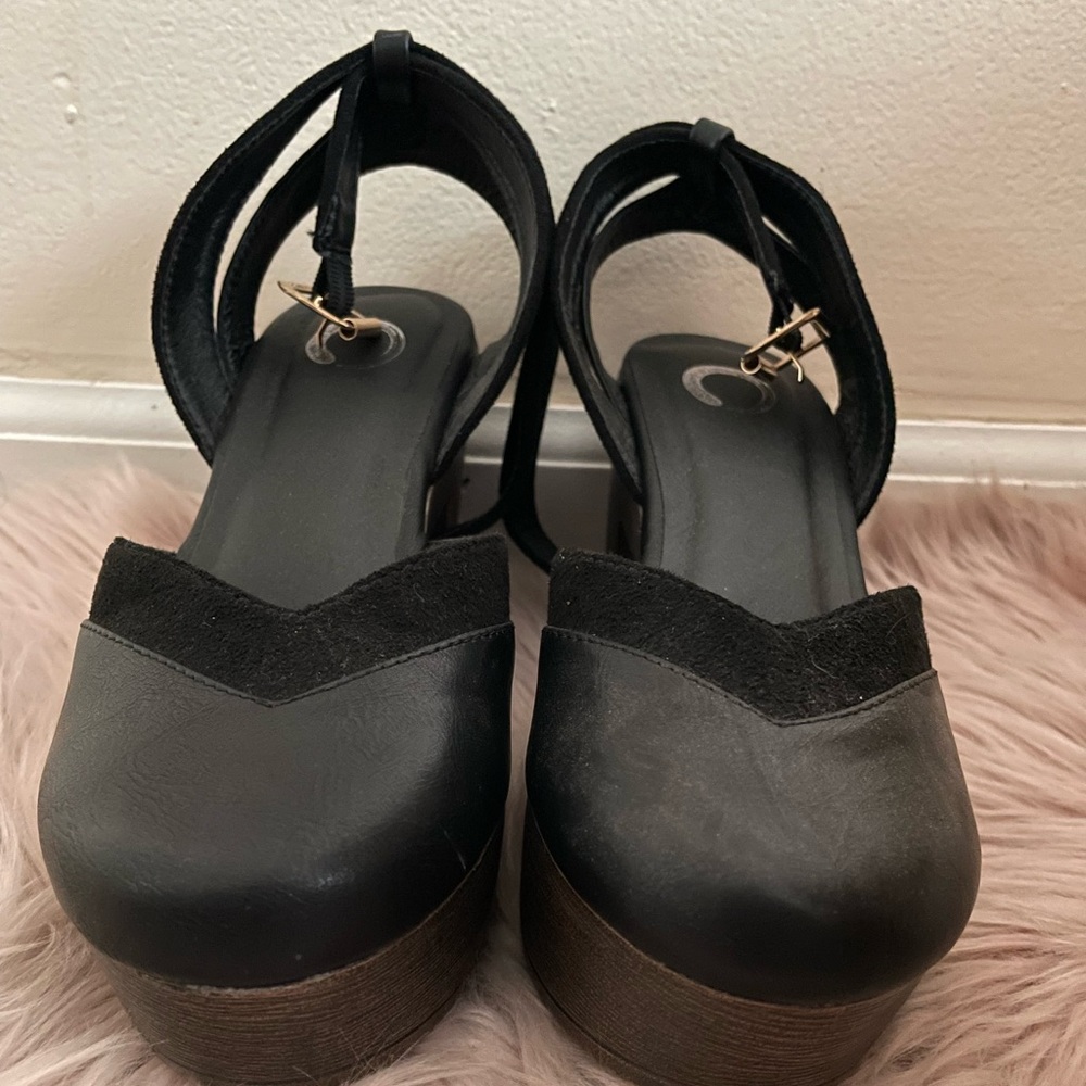 Size 6 black wooden clog